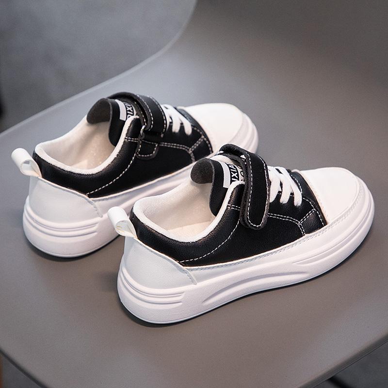 Детская минималистичная и модная низкая обувь на липучке для спорта и отдыха. Маленькие — фото 21