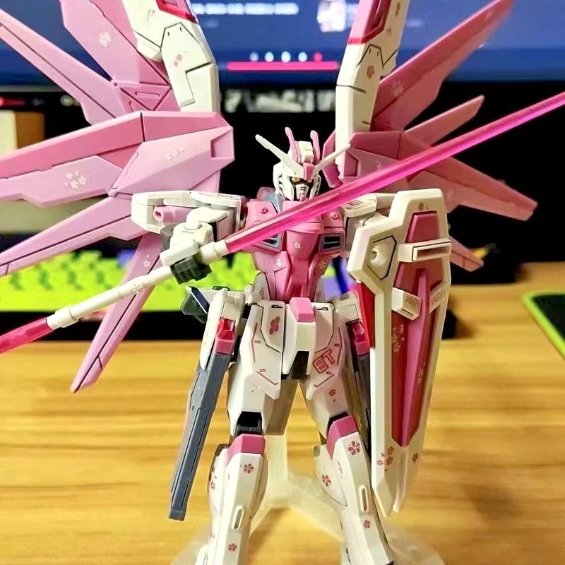 ZGMF-X10A HG 1/144 Początkujący Model do Składania Mecha Freedom Figurki Akcji Schemat Kolorystyczny Wiśniowy Kwitnący Zabawka dla Dzieci Prezent Dekoracja
