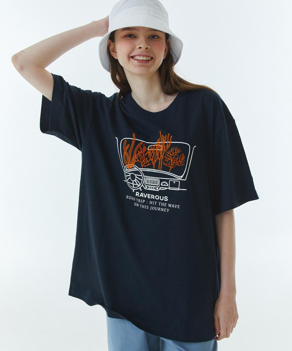 Raverous Coral Embroidery T-Shirt Navy 1