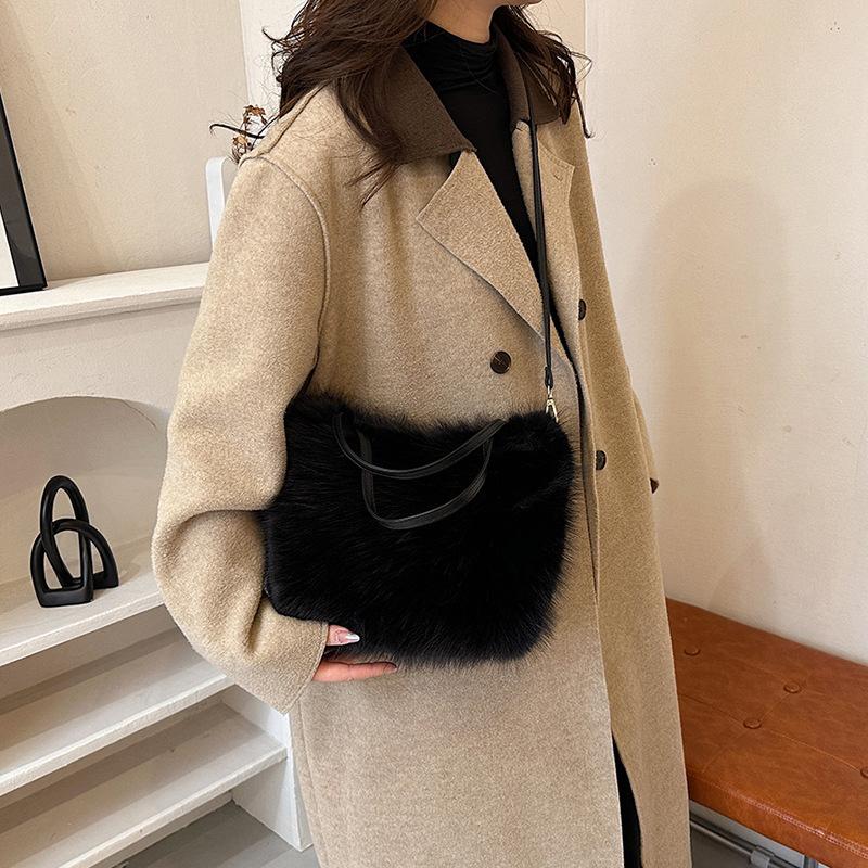Sac fourre-tout en fausse fourrure pour femme, sac seau en peluche, design de luxe, sacs à main pour dames, sacs à bandoulière doux pour l'hiver