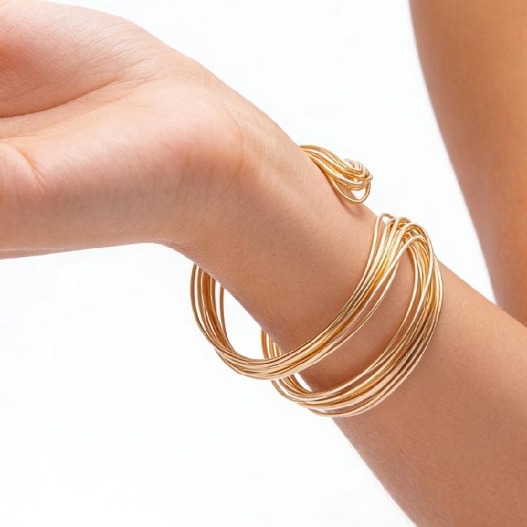 Stylish Unisex Open End Bracelet Presenting Angular Design Charm Sturdy And Comfortable Wristband Jewelry