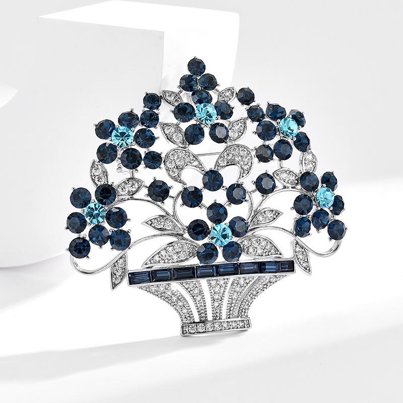 Design Sense Heavy Industry European Full Zirconium Portable Flower Basket Elegant Chic Exquisite Temperament Coat Brooch Accessories