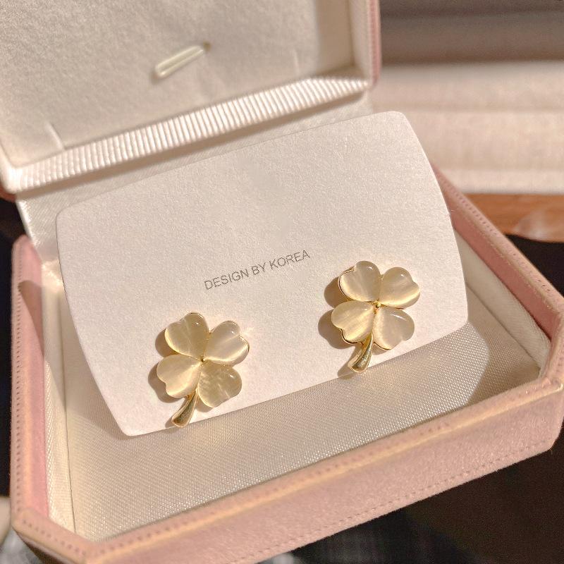 S925 Silver Needle Opal Four-Leaf Clover Earrings Summer Small Fresh Earrings Trendy Niche High-End Stud Earrings Women