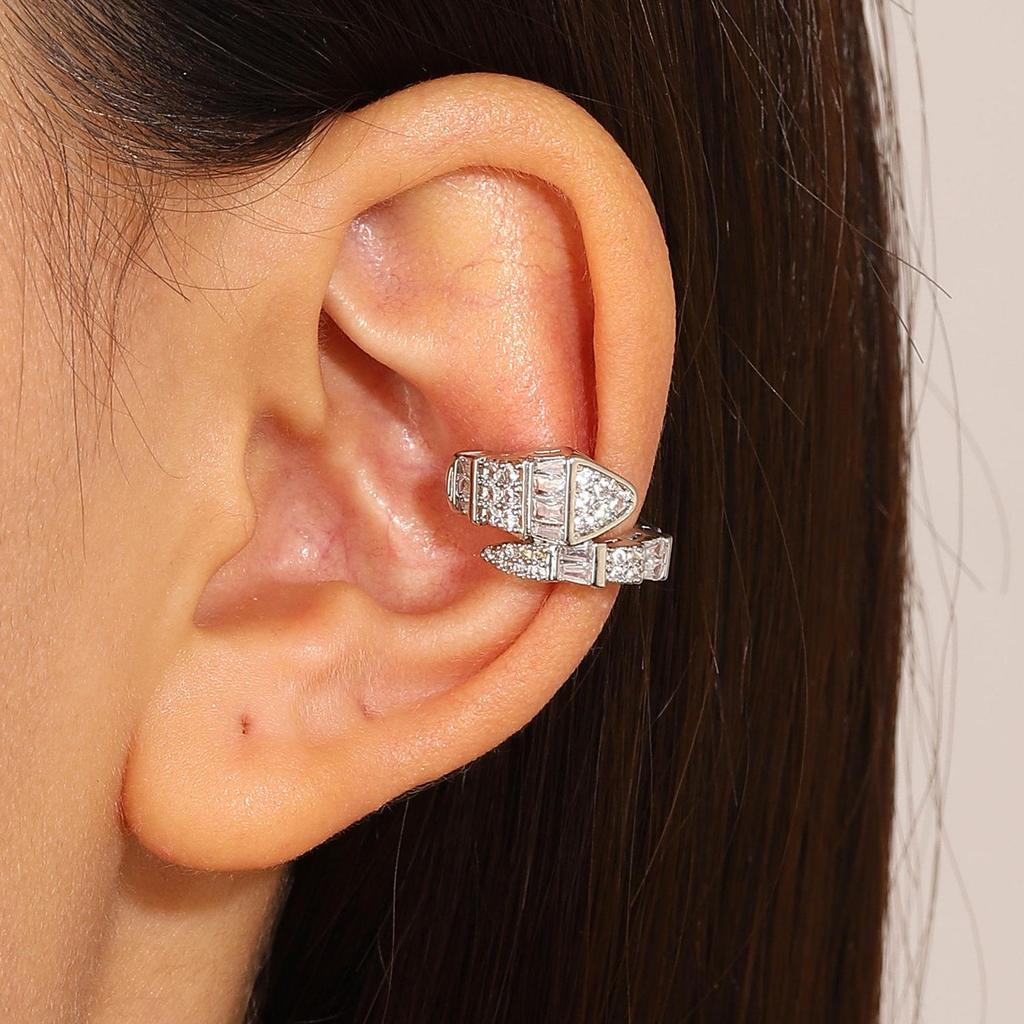 Elegant Diamond Snake Ear Clips - Non-Pierced, Minimalist Fashion, Niche Design