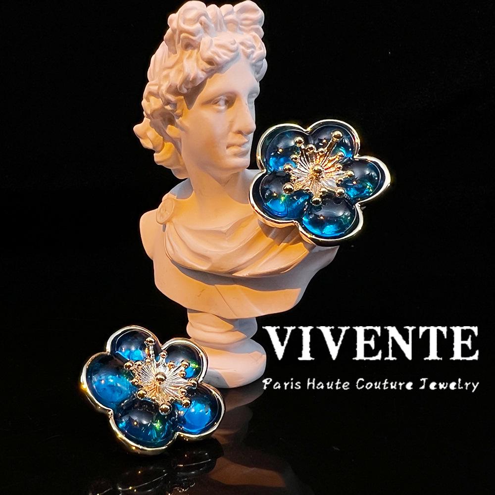 

High-End Deep Sea Blue Glass Flower Earrings with Gold-Plated Copper – Elegant New Chinese Style Studs красный
