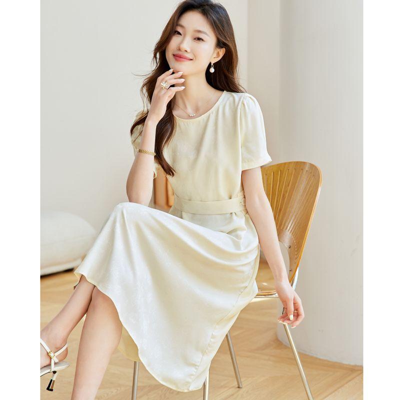 

Платье из тутового шелка Ханчжоу 2025 Новинка этого года Популярный продукт-бестселлер Летняя классическая маленькая шелковистая юбка Beige White 2XL