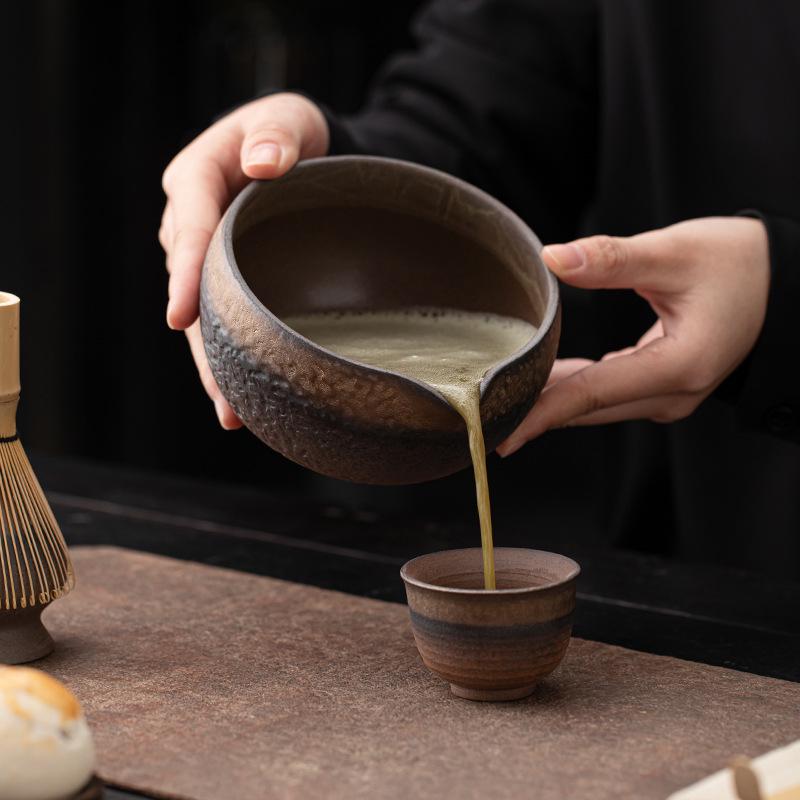 Song Dynasty-Inspired Japanese Matcha Bowl & Whisk Stand with Gilt Iron Glaze