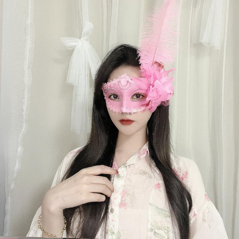 Venetian Party Mask Lightweight Feather Half Face Mask Cosplay Costume Mask High-Quality For Banquet Hall Fun Activity Carnival