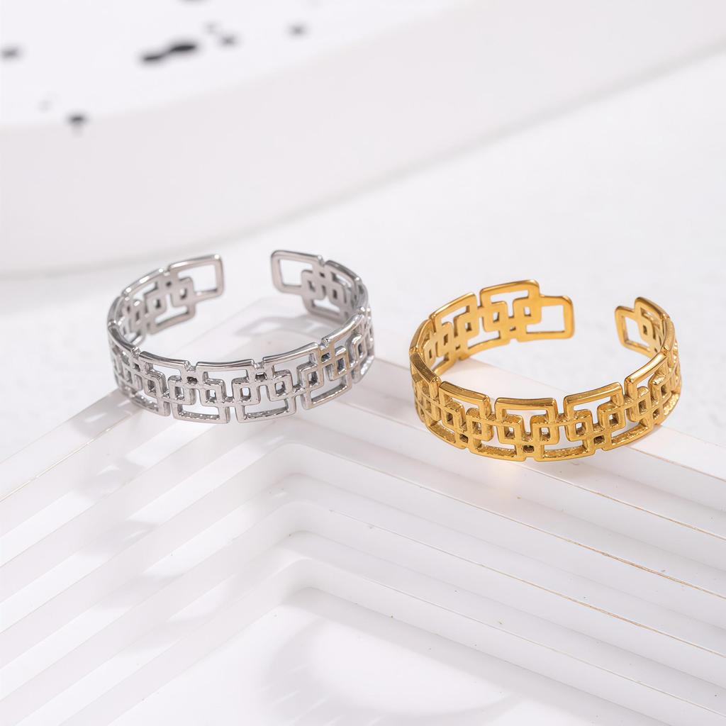 Stylish Stainless Steel Geometric Adjustable Ring with Metallic Finish