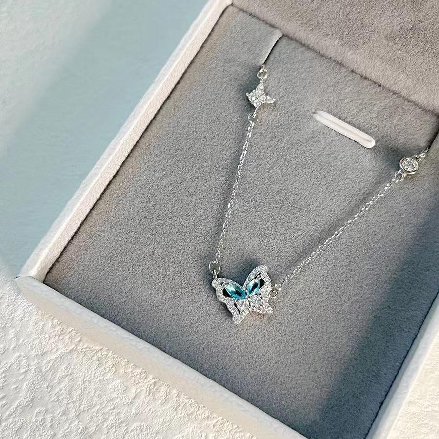 Butterfly Dream Necklace: Elegant Ice Crystal Butterfly Pendant for Women – Luxurious, Versatile Jewelry with Unique Personality and Charm.