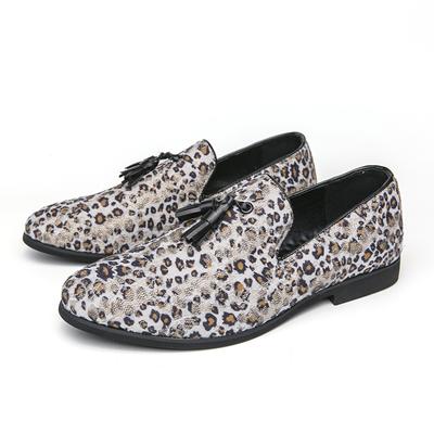New Casual Leather Shoes Large Size Tassel Leopard Leather Shoes Men Loafers Flat Slip On Shoes Men Fashion British Style Loafers