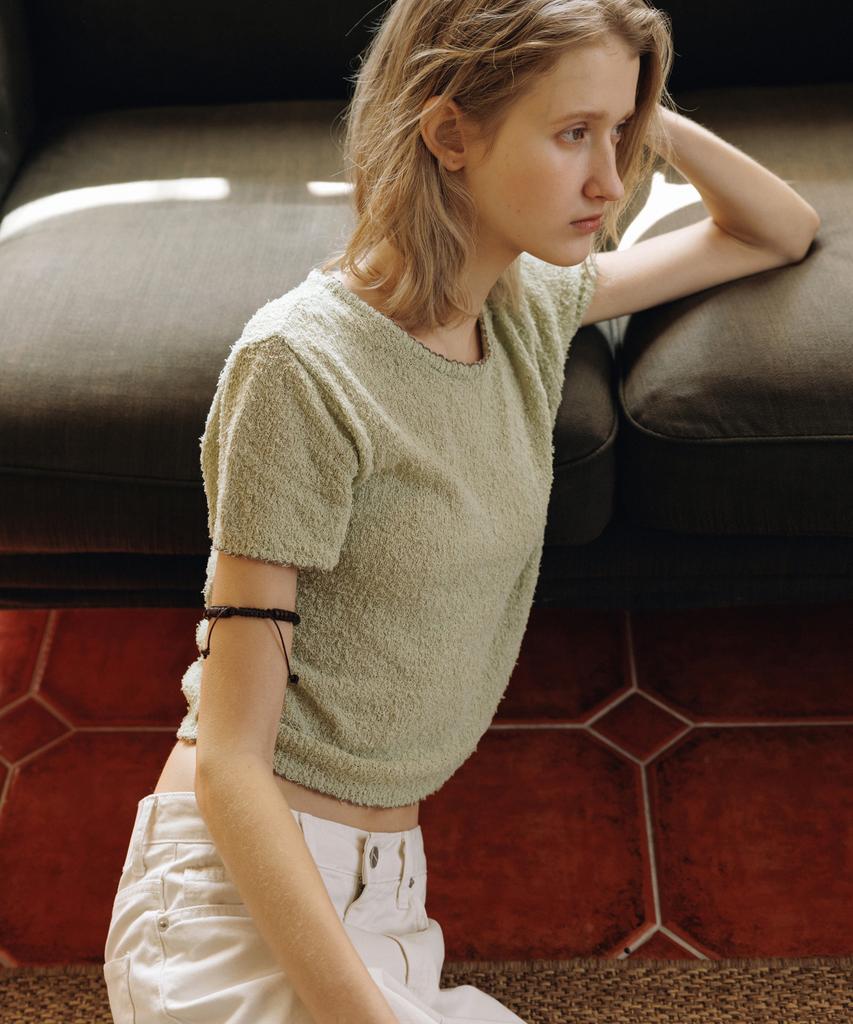 ANDNEEDS Feather Half Sleeve Knit (Olive)