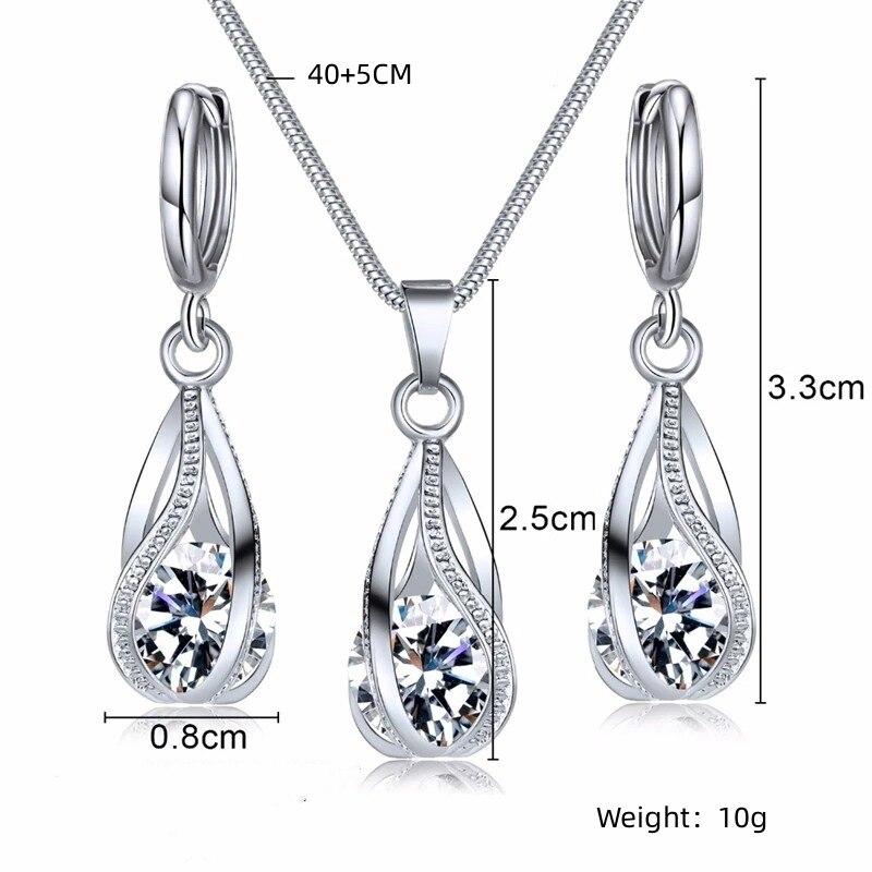 Ensemble Collier Boucles d'Oreilles 3 pièces Dames Luxe Léger Vent Alliage de Cuivre Pendentif Pierre Cristal Noir Section Clip d'Oreille Combinaison Bijoux