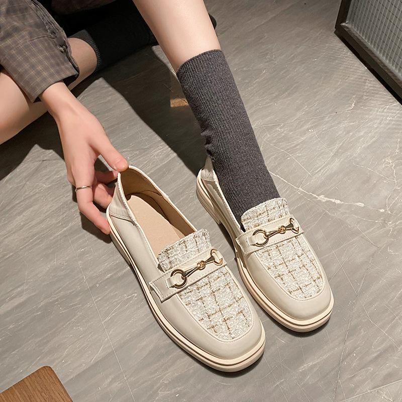 British Style Small Leather Shoes Women's Skirt 2025 Platform Versatile Loafers Autumn and Winter Velvet Single Shoes Large Size 41-43