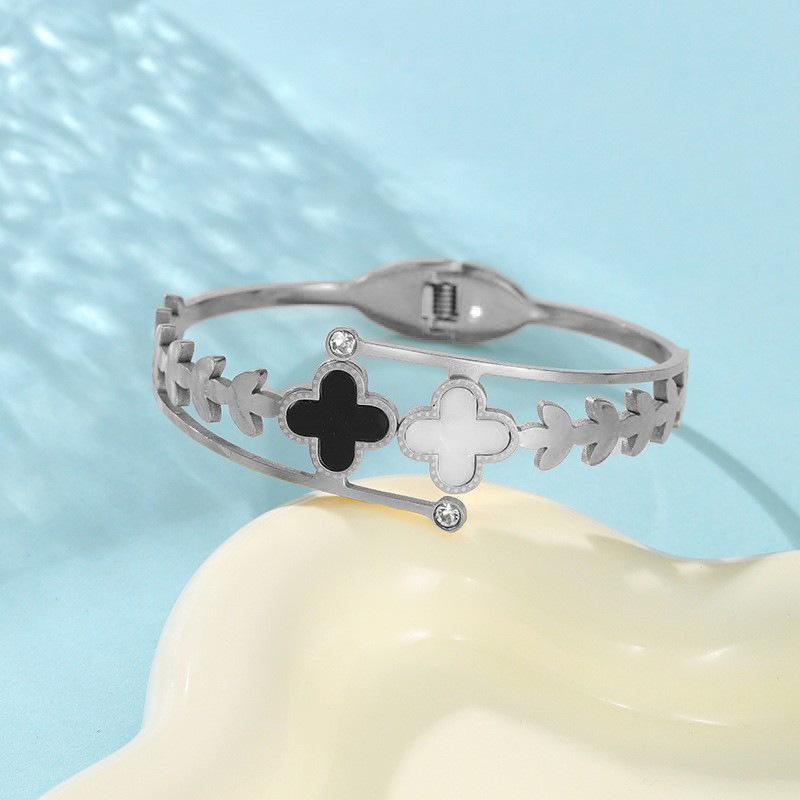 

Модный браслет из пшеницы с четырехлистным клевером, модное украшение для рук, браслет из титановой стали для удачливой леди