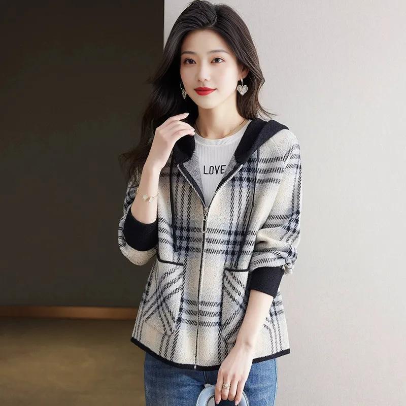 Spring and Autumn Hooded Jacket Women's Spring New Loose Pockets Short Sweater Plaid Cardigan Top