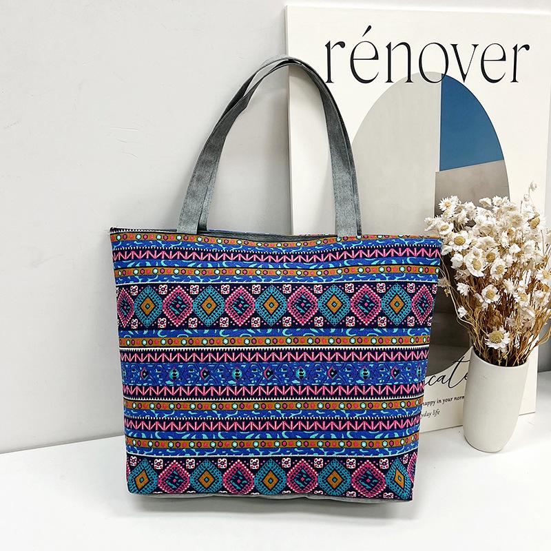 New Canvas Bag Large Capacity Shoulder Women's Bag Printed Handbag Tote Bag Literary Canvas Bag