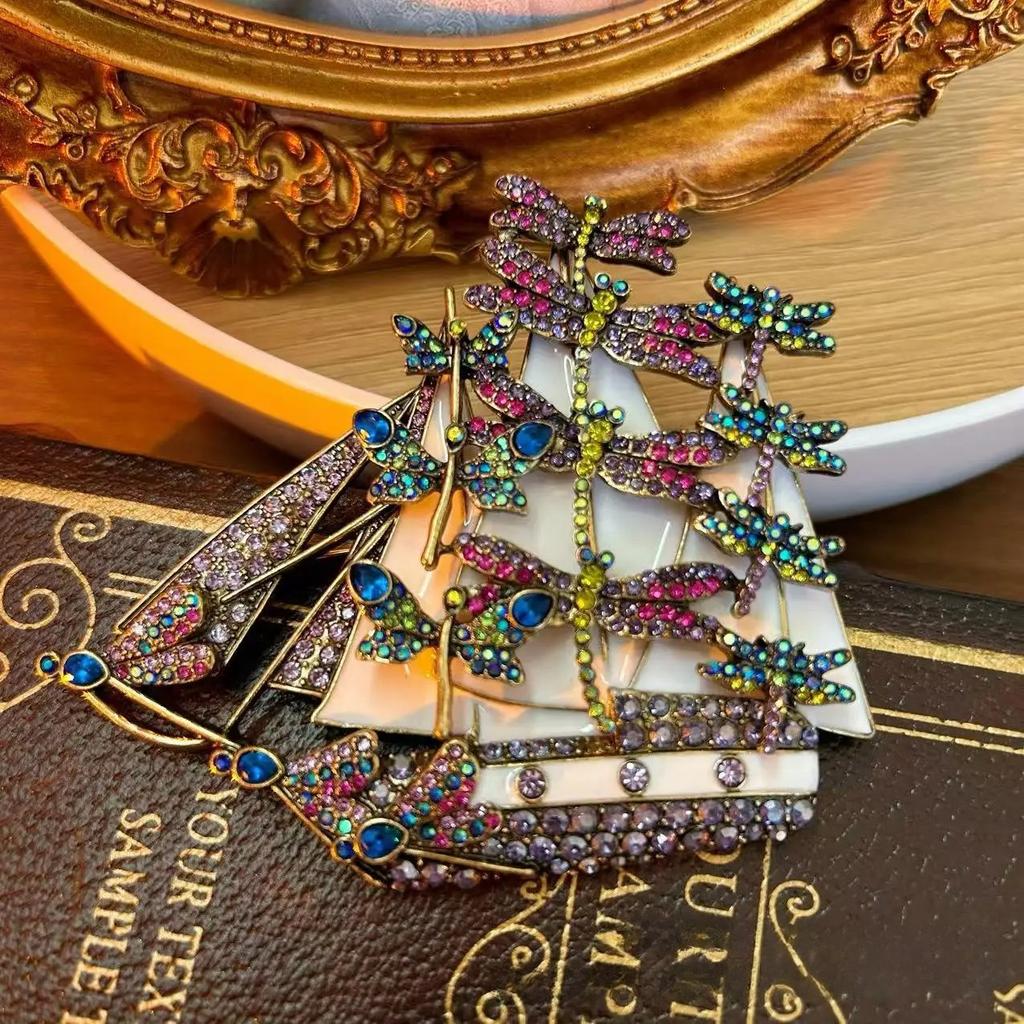 SKEDS Exquisite Large Size Vintage Brooch Rhinestone Exaggerated Butterfly Flower Animal Brooch Dinner Party Jewelry Accessories
