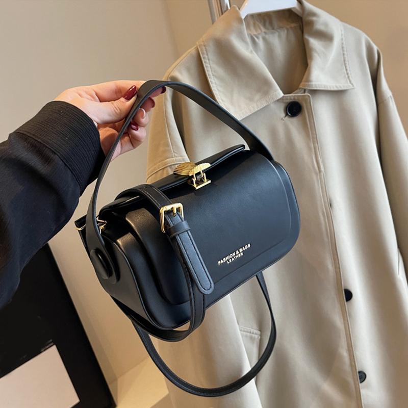 Classic Black Shoulder Bag Women's Versatile Retro Crossbody Square Bags New Large Capacity Textured Leather Flap Handbags CLE