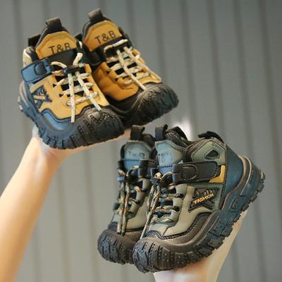 Chaussures de sport pour enfants 2025 printemps et automne nouvelles chaussures de papa pour garçons chaussures d'alpinisme chaussures de course pour filles chaussures décontractées pour bébé à semelle souple