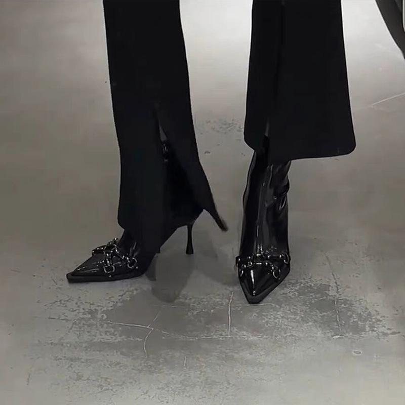Damen Stiefeletten mit hohem Absatz, spitzer Zehenpartie, dünnem Absatz und Seitenreißverschluss, 2025 neu, Herbst und Winter, Premium Dünne Stiefel aus schwarzem Lackleder