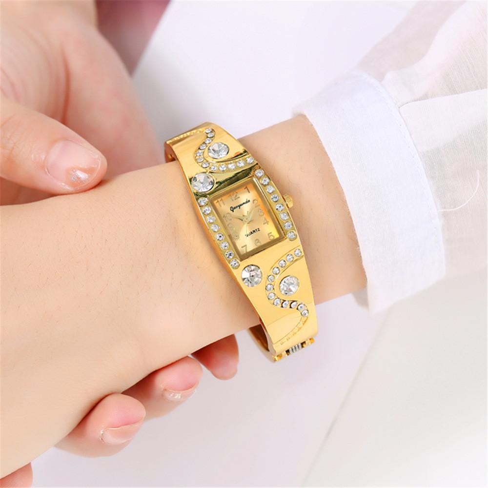 Fashion Luxury Gold Womens Watch Quartz Retro Decorative Bracelet For Ladies