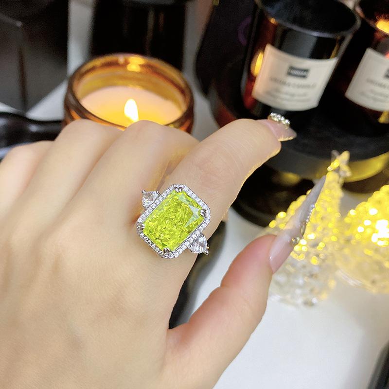 2026 Bright Sparkling Apple Green High Carbon Ice Flower Cut Ring, Luxurious Temperament Rectangular Diamond Ring Woman
