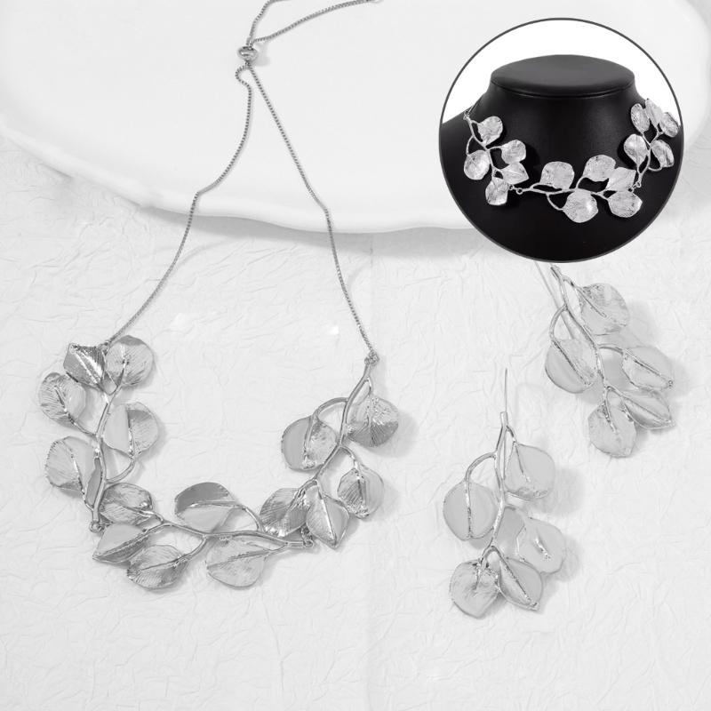 Elegant Ginkgos Leaf Choker Necklace Trendy Gold/Silver Color Choker Necklace Earrings with Universal Compatibility