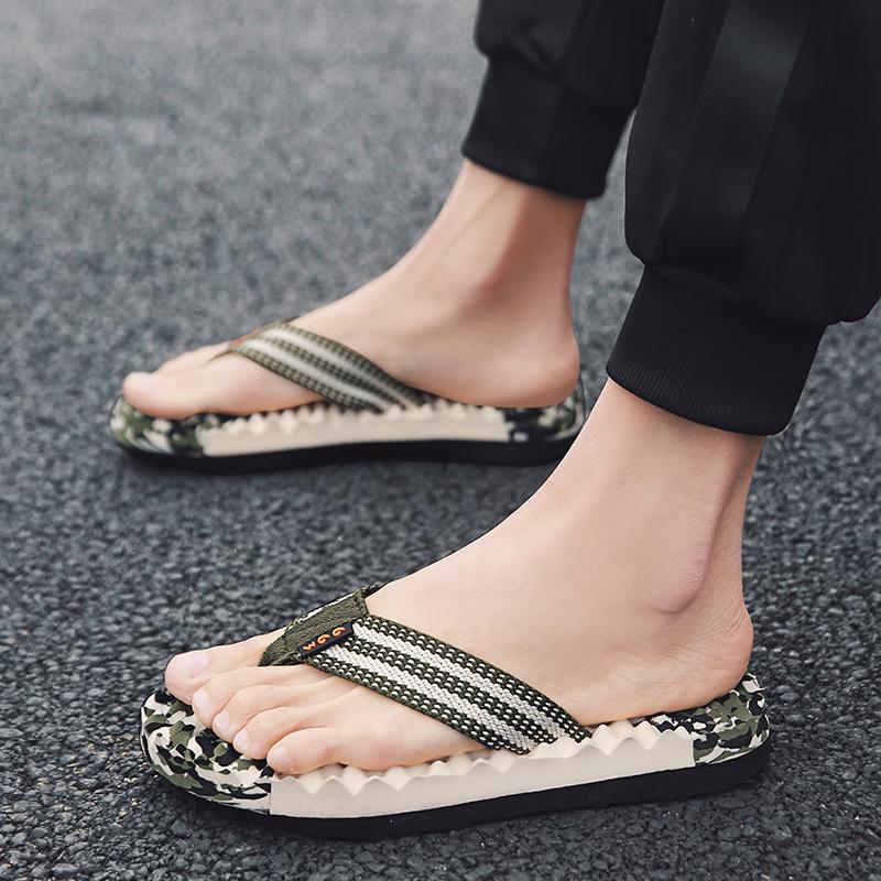 Men's Massage Flip Flops Summer Oudoor Beach Shoes Fashion Light Non Slip Bathroom EVA Slides Shoes for Men Soft Sole Slippers
