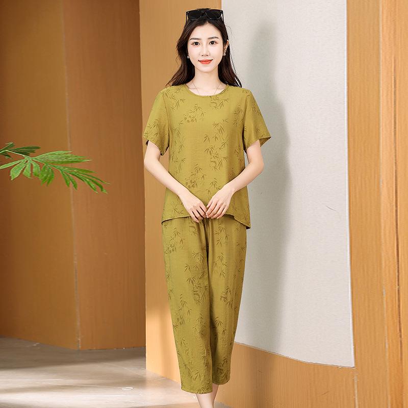 

Stylish Summer Two-Piece T-Shirt Set for Middle-Aged and Elderly Mothers 4XL (135-150 Jin)