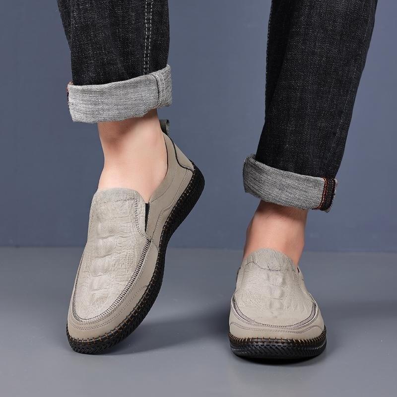 Summer Slip-On Soft Bottom Driving Bean Bean Shoes Fashionable Breathable White Shoes Comfortable Rubber Sole Casual Style