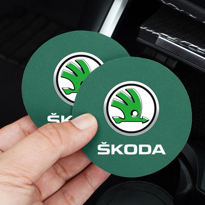 2 Stück Auto Logo Untersetzer Anti-Rutsch Anti-Geräusch Wasserbecher-Pad Für Skoda Octavia Kodiaq Superb Rapid Karoq Fabia Kamiq Citigo Vision