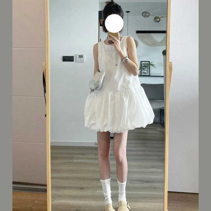 Summer 2026 New Korean White Short Skirt Bud Dress Women's Skinny Sleeveless Vest Skirt Small Man