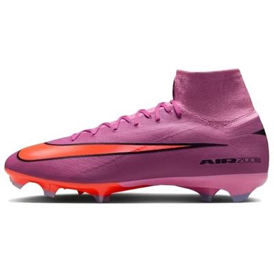 Spezielle Sportschuhe – Fußballschuhe