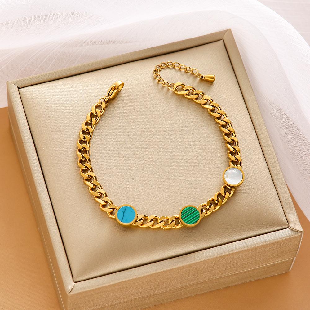 High-End Titanium Steel Four-Leaf Clover Bracelet with Shell Pendant – Durable, Fade-Resistant Design