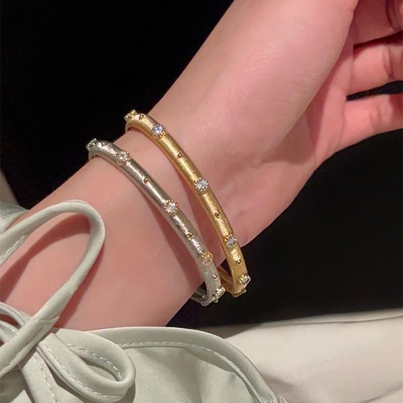 Elegant Flower Bracelet With Zirconia Stones Gold Plated Copper Alloy Lightweight Chic Vintage Style Womens Jewelry