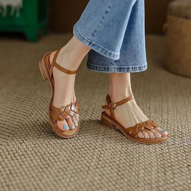 Fashion Summer Women Sandals Open Toe Low Heel Braided Line Button Beach Line Sandals Flat Soft Leather Retro Roman Women Shoes