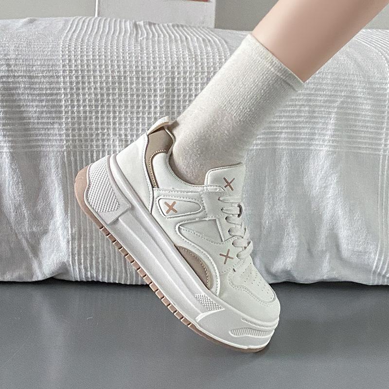 

Spring new little white shoes female ins student sports and leisure board shoes street shoes thick sole height increase C 35