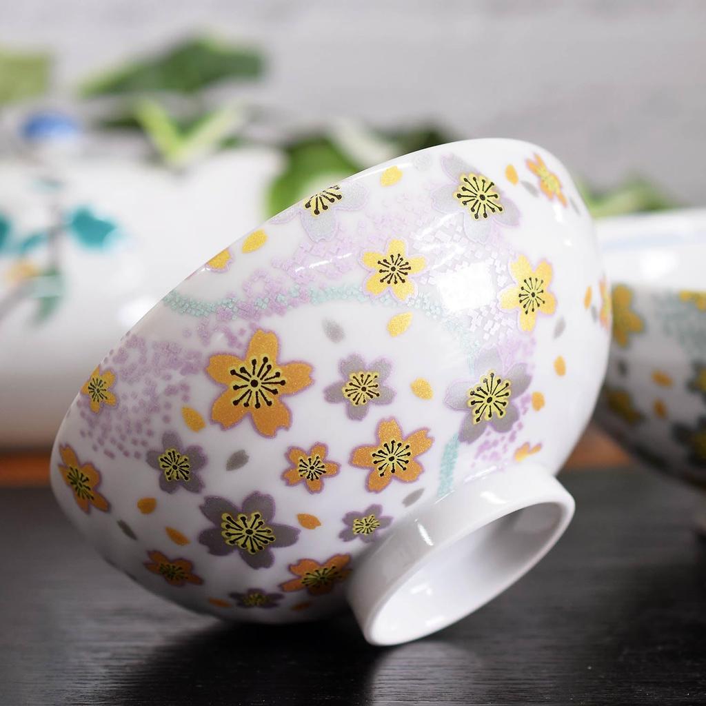 Waza no Kura Pair of Kutani Ware Rice Bowls, Stylish Couple's Bowls, Curved Water Flower Design, Ceramic, Brand Name, Japanese Tableware
