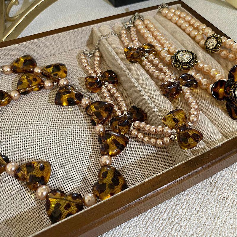 Fashion Queen Mother Pearl Necklace for Women 2025 New Arrival Fancy Light Luxury Minority Maillard Leopard-Print Clavicle Chain