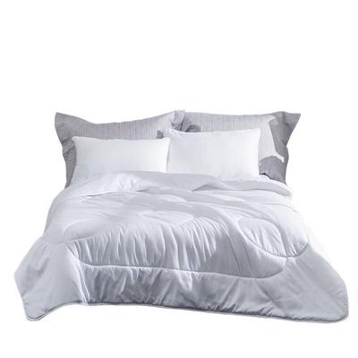 Luolaiya Soft Microfiber All-Season Quilt