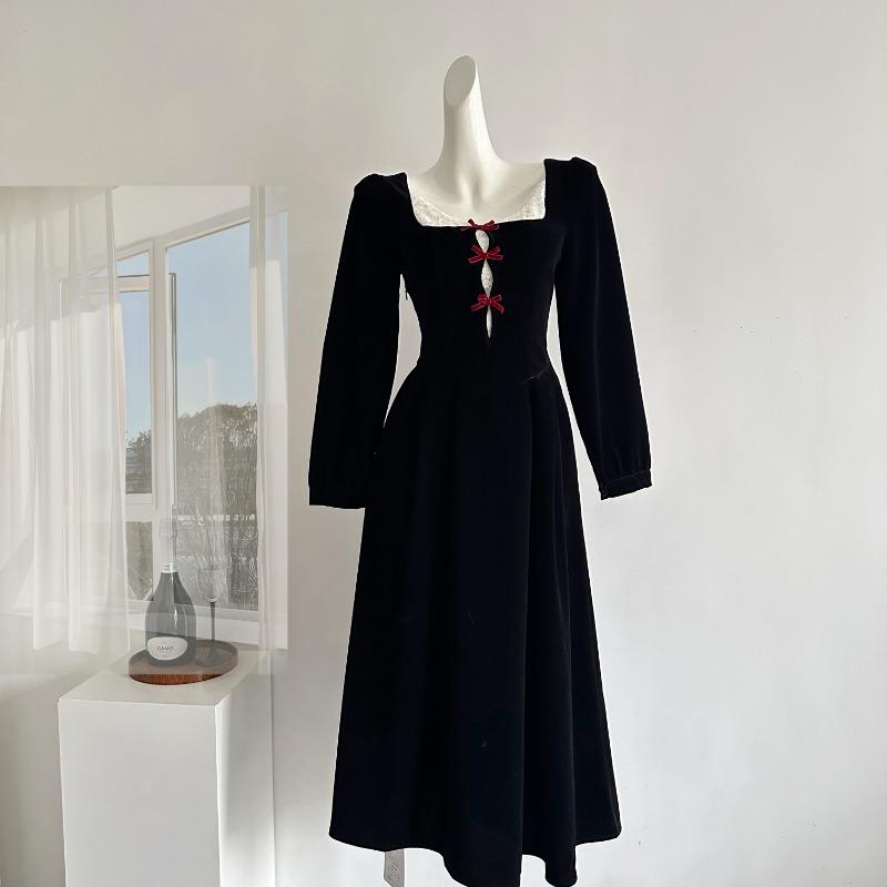 Spring and Autumn New Women's Long Sleeve Square Collar Vintage Bow Lace Black and White Stitching Dress