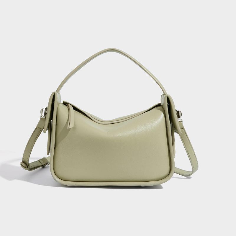 High-end crossbody bag 2025 spring/summer new fashion versatile handbag for women, niche commuter shoulder dumpling bag for women