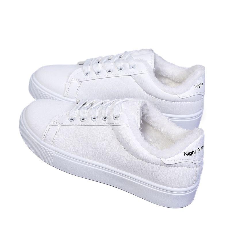 Fleece Baumwollschuhe Damen weiße Schuhe 2025 neu Winter Student Koreanische Version vielseitige flache Freizeitschuhe warm Board Schuhe Damen