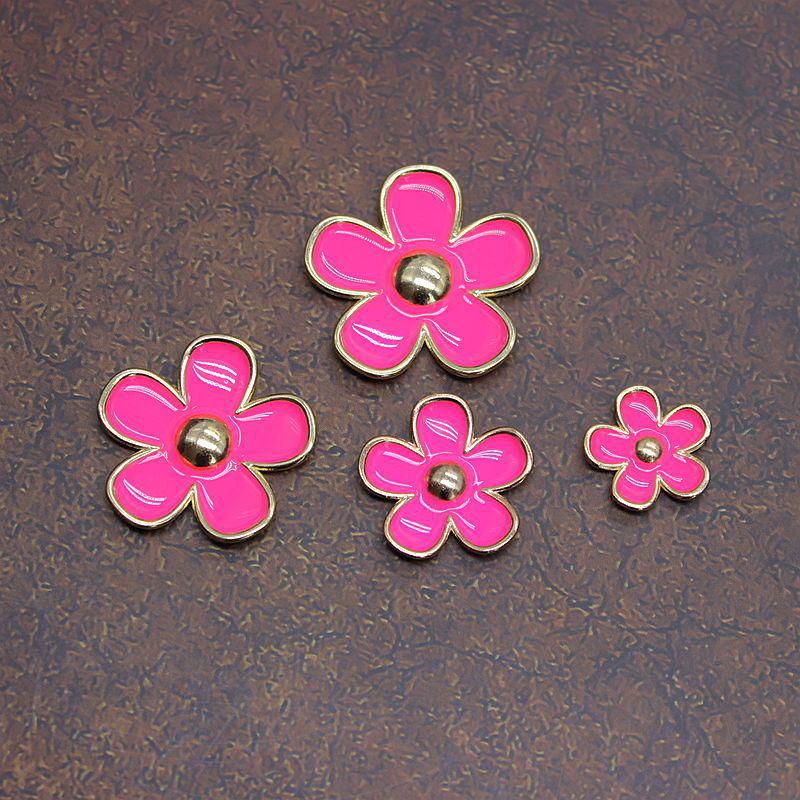 

Daisy Drip Oil Car Vent Jewelry & Shoe Buckle Set