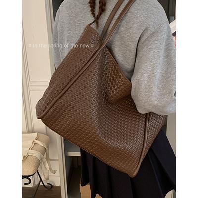 Retro Woven Pattern Bag Women's 2025 New Autumn Fashion High-end Tote Bag Large-capacity Shoulder Commuter Bag