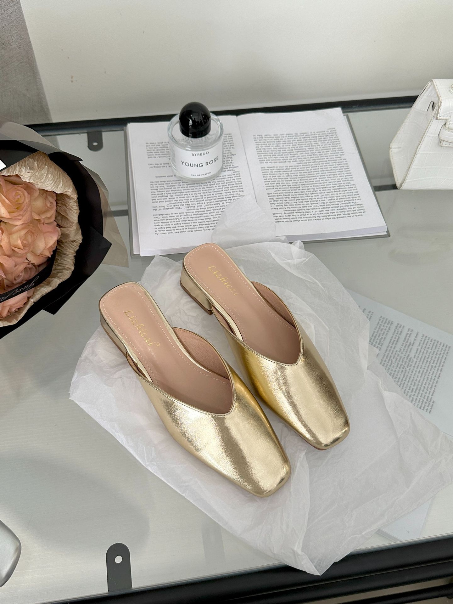 

2025 spring and autumn new bag head slippers women s wear lazy square head cool slippers casual fashion sandals style 39 золотой