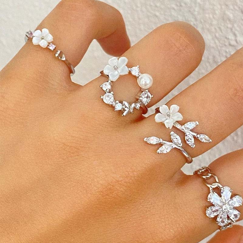 4Pcs/Set Fashion Silver Color Flower Shell Rings Set For Women Girls Exquisite Crystal Butterfly Geometric Finger Rings Jewelry