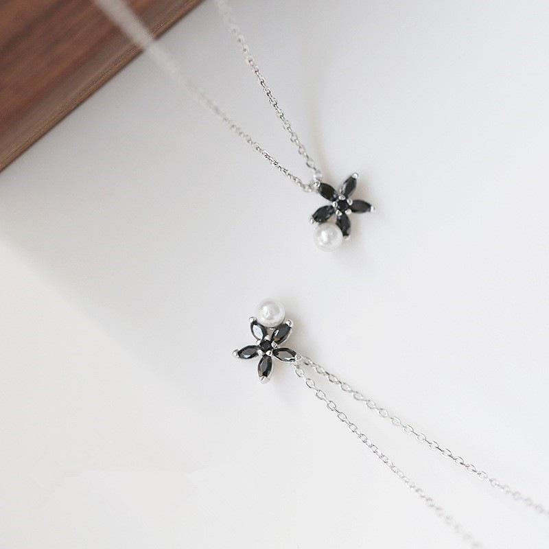 Mini Daisy Flower Mother-of-Pearl Necklace, 925 Sterling Silver, Thin Clavicle Chain for Women