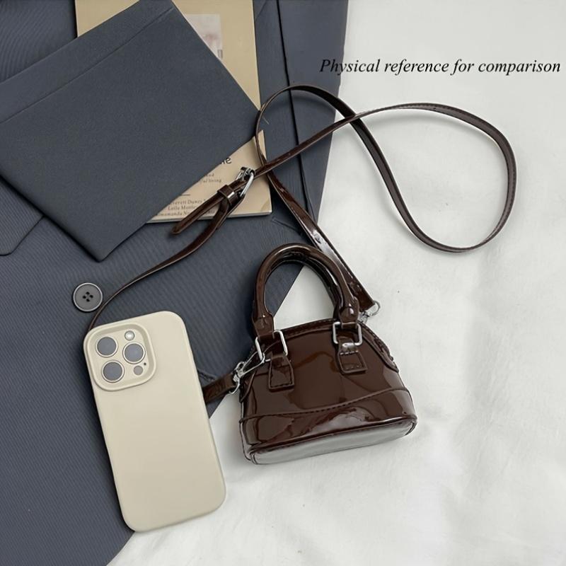 New Korean style versatile mini glossy crossbody/crossbody bag, shell bag, stylish women's shoulder bag, crossbody bag for outings.